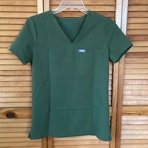 FIGS Catarina One-Pocket Scrub Top